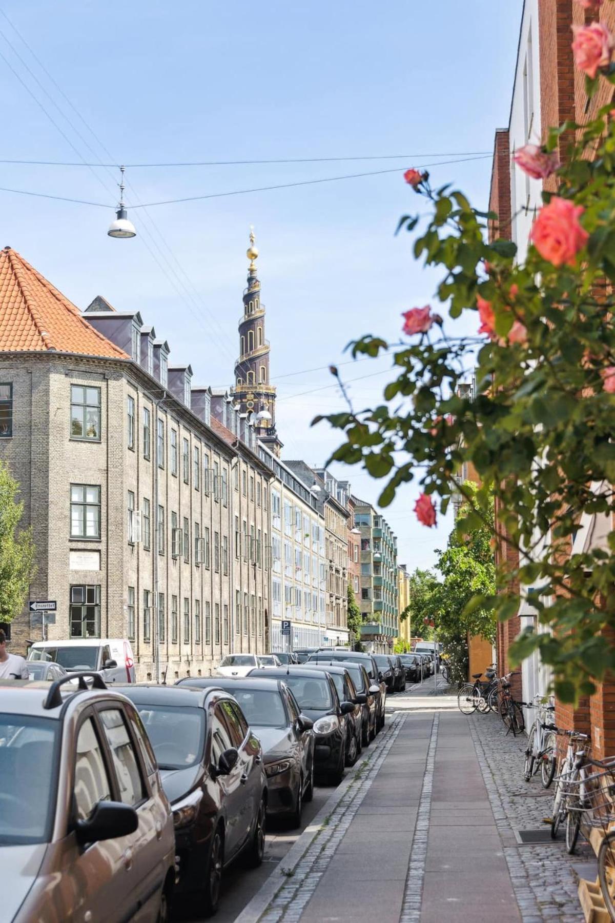 First Row Apartment With Balcony To The Ramparts Copenhaga Exterior foto
